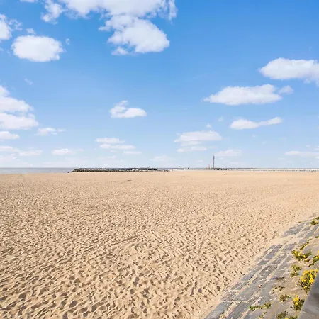Sunny Ground Floor Escape Lägenhet *