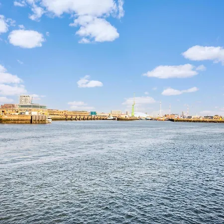 Lägenhet Sunny Ground Floor Escape *