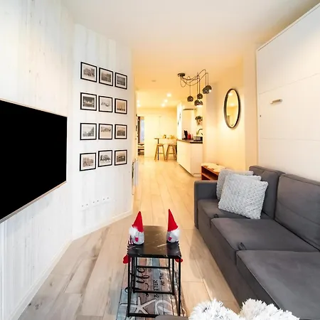 Apartament Sunny Ground Floor Escape