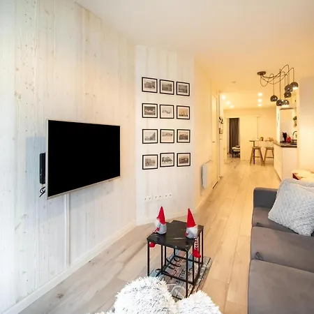 Apartament Sunny Ground Floor Escape